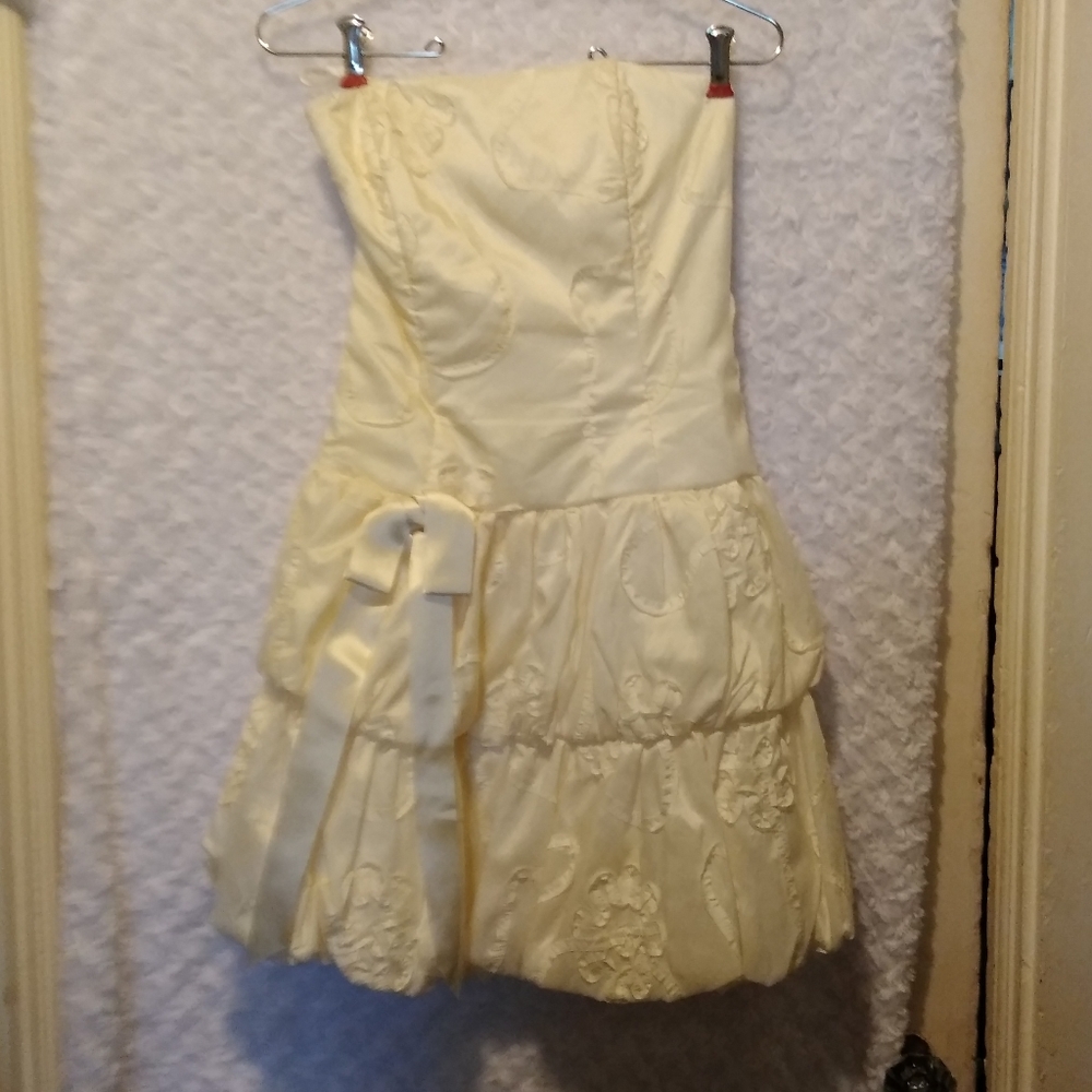 SALE☆ Jessica McClintock Off White Strapless Dress